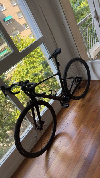 Used Giant Revolt ADV2 2025 Road & Gravel, Black — image 2 of 6