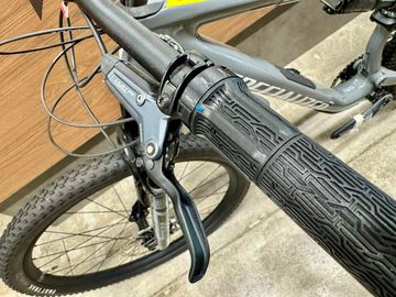 Used Specialized Epic 8 Comp 2026 2026 Mountainbike, Light Gray, 29 — image 4 of 7