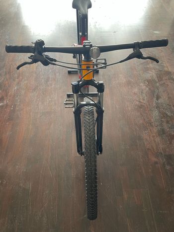 Used Trek Marlin 6 2022 2022 Mountainbike, Orange, 27.5, 29 — image 2 of 7