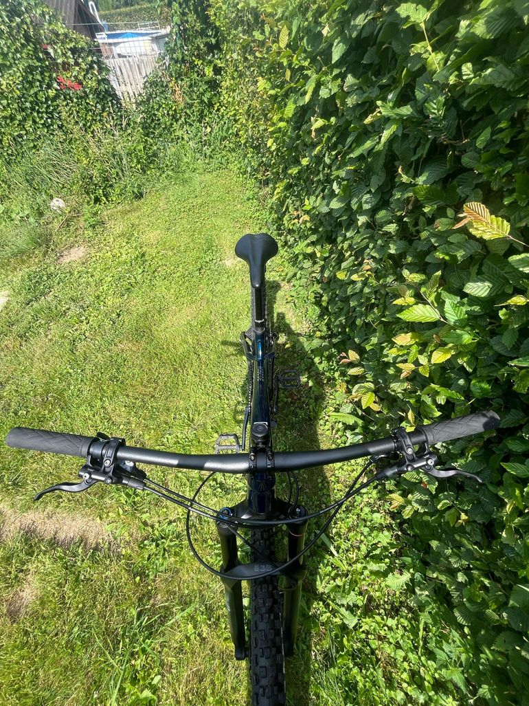 Gebrauchtes Trek Roscoe 8 2023 2023 Mountainbike, Blau, 27.5, 29 — Bild 5 von 6