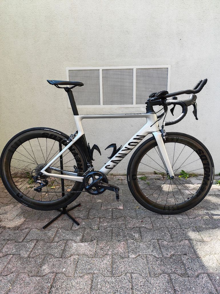Used Canyon Aeroad CF SL 8.0 2020 2020 Road & Gravel, Light Gray — image 1 of 9