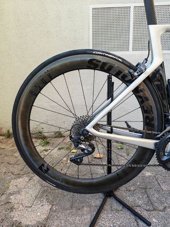 Used Canyon Aeroad CF SL 8.0 2020 2020 Road & Gravel, Light Gray — image 3 of 9