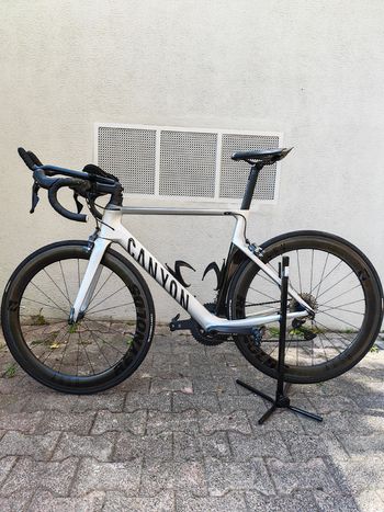Used Canyon Aeroad CF SL 8.0 2020 2020 Road & Gravel, Light Gray — image 2 of 9