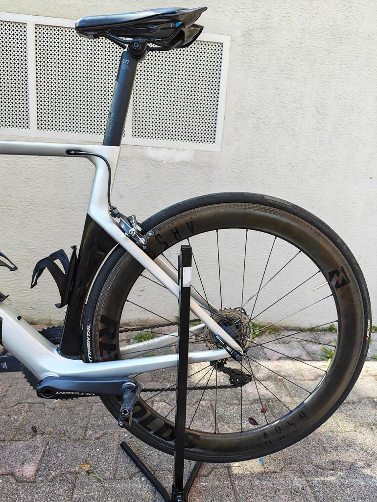 Used Canyon Aeroad CF SL 8.0 2020 2020 Road & Gravel, Light Gray — image 4 of 9