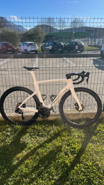 Used Pinarello Dogma Shimano Ultegra Di2 2023 Road & Gravel