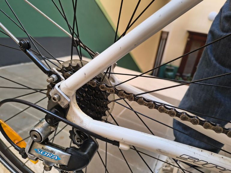 Used Specialized Sirrus Expert 2009 2009 Urban, White — image 2 of 7