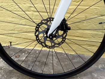 Used Canyon Ultimate CF SL 7 2023 2023 Road & Gravel, White — image 3 of 10