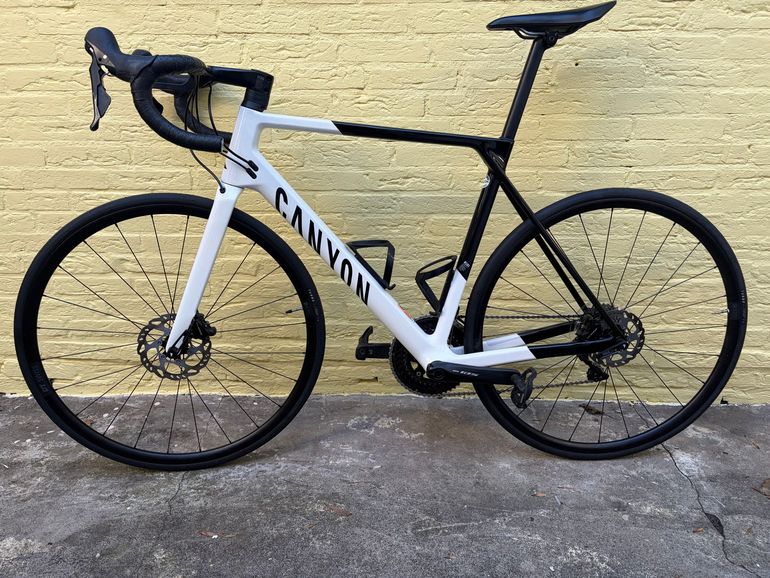 Used Canyon Ultimate CF SL 7 2023 2023 Road & Gravel, White — image 2 of 10