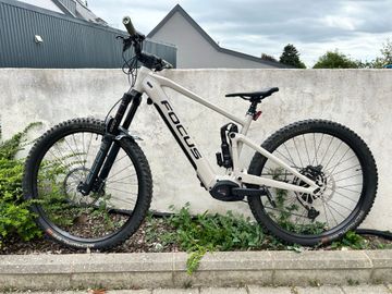 Used Focus SAM² 6.8 2022 2022 Mountainbike, Light Gray, 29 — image 2 of 19