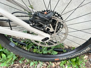 Used Focus SAM² 6.8 2022 2022 Mountainbike, Light Gray, 29 — image 6 of 19