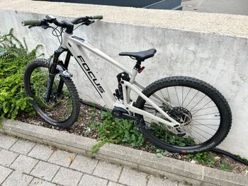 Używany Focus SAM² 6.8 2022 2022 Mountainbike — zdjęcie 6 z 20