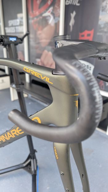 Used Pinarello GREVIL F3 2025 Frameset 2025 Road & Gravel, Green — image 3 of 5