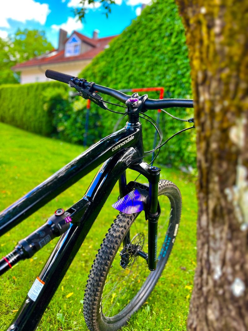 Used Cannondale Habit 4 2026 2026 Mountainbike, Black, 27.5 — image 5 of 7