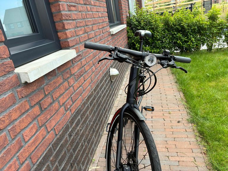 Used Specialized Sirrus Shimano Altus 2018 Urban, Black — image 7 of 7