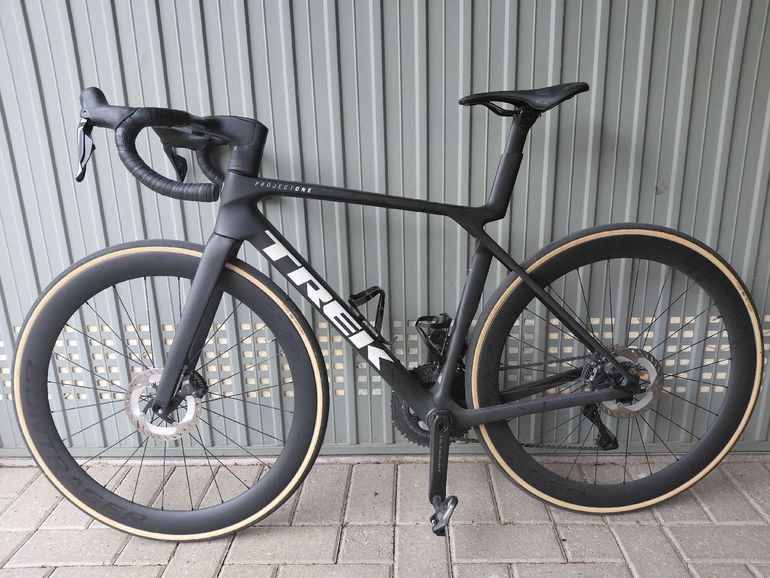 Used Trek Madone SL 7 Gen 8 2026 2026 Road & Gravel, Black — image 2 of 6
