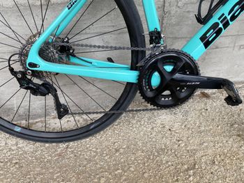 Używany Bianchi Infinito XE - 105 2022 2022 Road & Gravel — zdjęcie 5 z 8