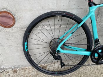 Używany Bianchi Infinito XE - 105 2022 2022 Road & Gravel — zdjęcie 6 z 8