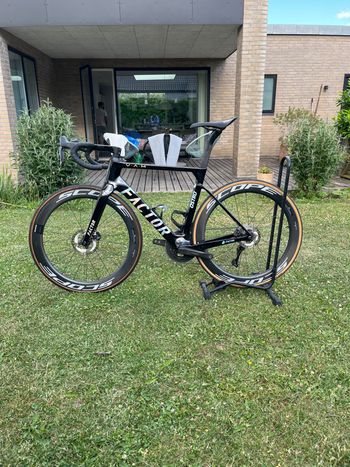 Used Factor OSTRO VAM Shimano Ultegra Di2 8170 2023 2023 Road & Gravel, Black — image 2 of 6