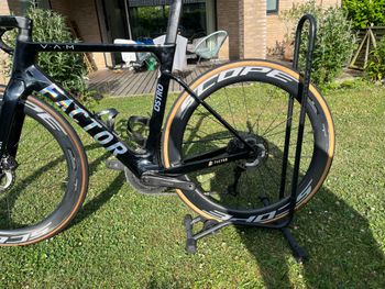 Used Factor OSTRO VAM Shimano Ultegra Di2 8170 2023 2023 Road & Gravel, Black — image 5 of 6