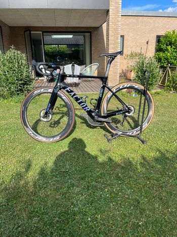 Used Factor OSTRO VAM Shimano Ultegra Di2 8170 2023 2023 Road & Gravel, Black — image 6 of 6