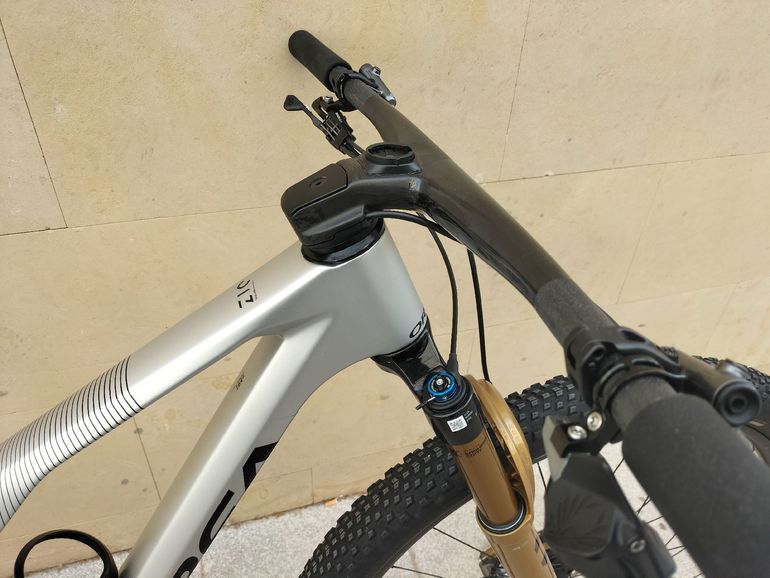 Orbea OIZ M-PRO 2023 2023 Mountainbike d'occasion — image 6 sur 13