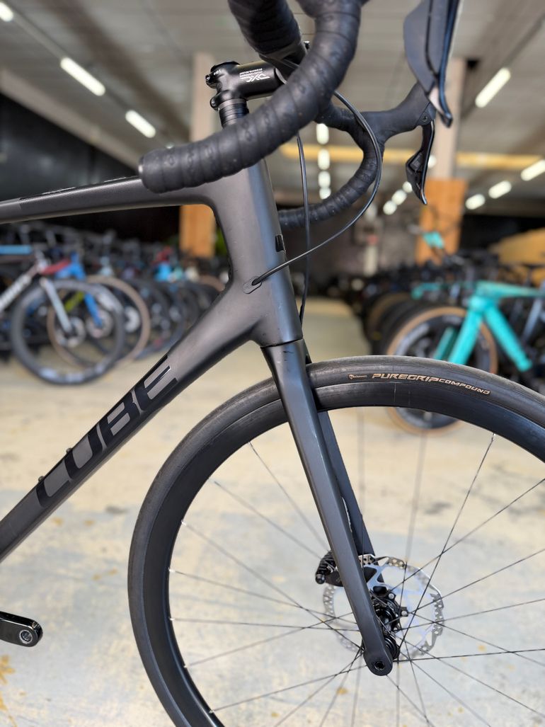 Used CUBE Attain C:62 SLX Di2 Carbon 2023 Road & Gravel, Black — image 4 of 23