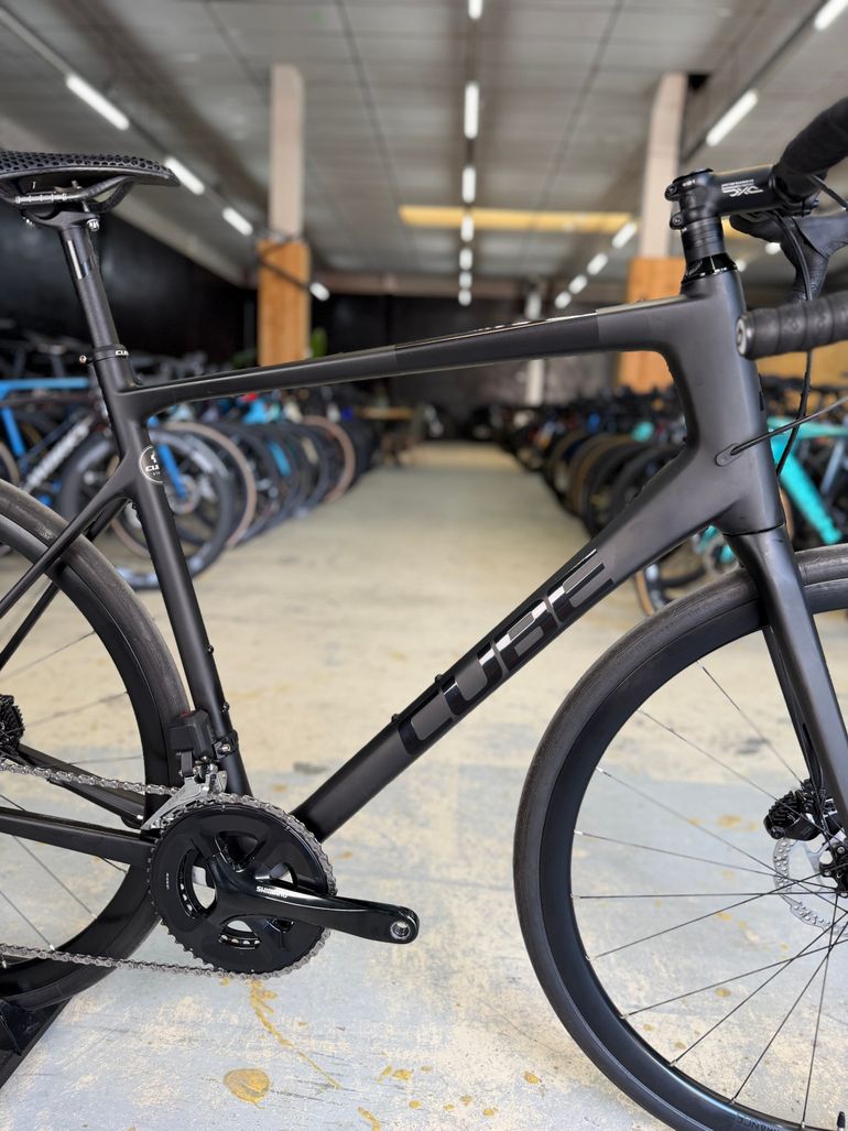 Used CUBE Attain C:62 SLX Di2 Carbon 2023 Road & Gravel, Black — image 12 of 23