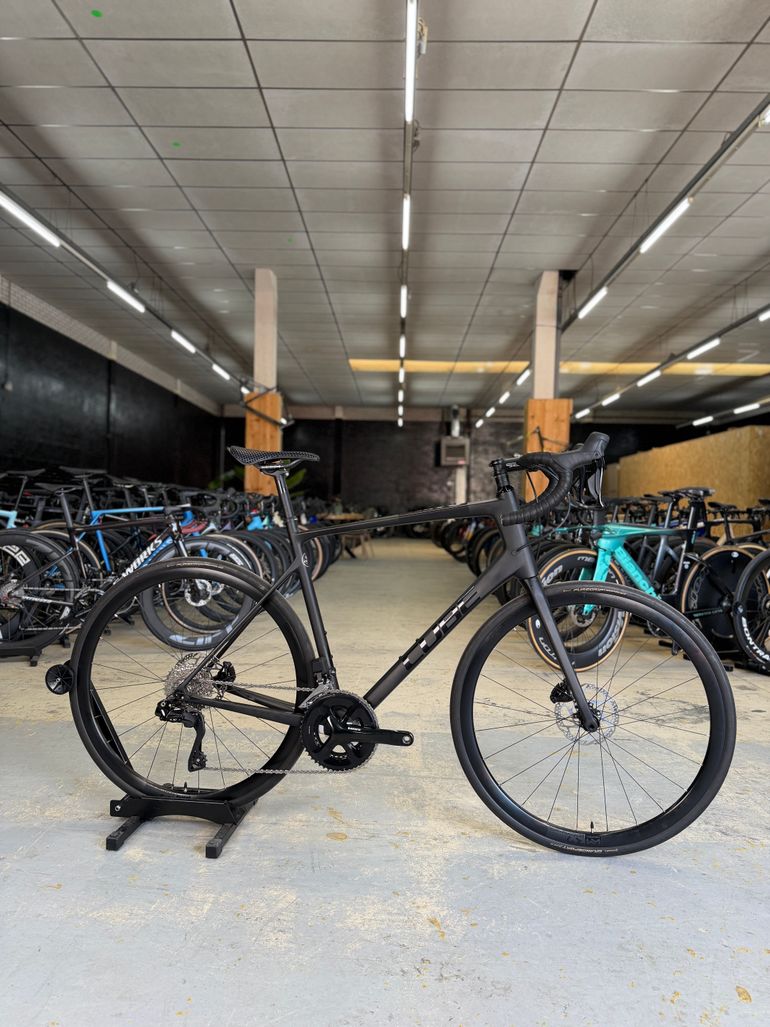 Used CUBE Attain C:62 SLX Di2 Carbon 2023 Road & Gravel, Black — image 1 of 23