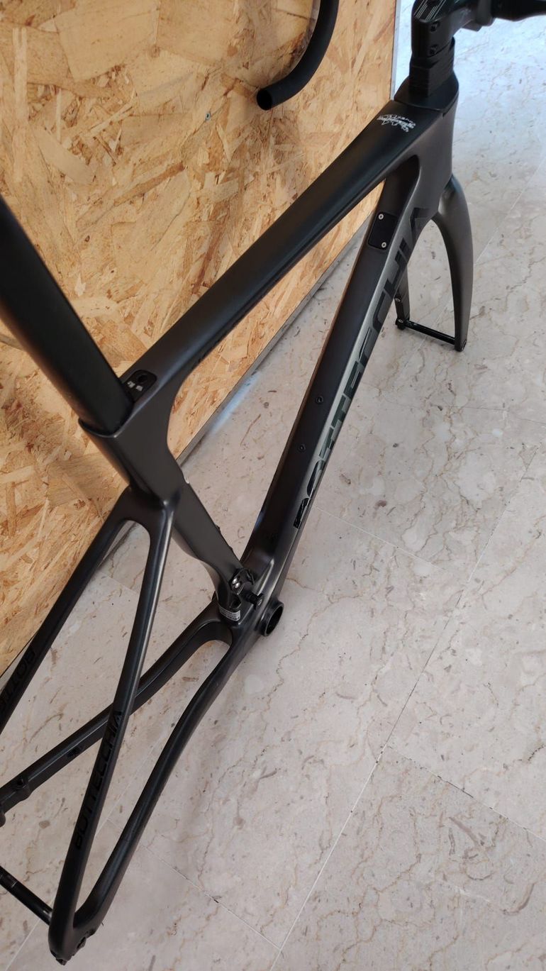 Bottecchia KIT TELAIO BOTTECCHIA AEROSPACE MISURA 51CM 2023 USATO 2023 Road & Gravel de segunda mano, Negro — imagen 11 de 14