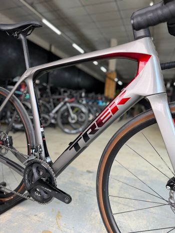 Used Trek Domane SL 5 Gen 4 2023 2023 Road & Gravel, Light Gray — image 6 of 24