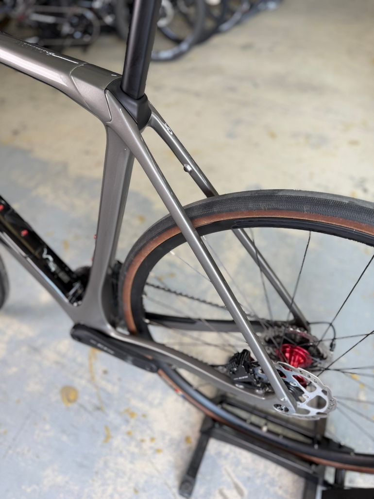 Used Trek Domane SL 5 Gen 4 2023 2023 Road & Gravel, Light Gray — image 21 of 24