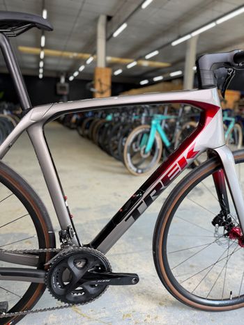 Used Trek Domane SL 5 Gen 4 2023 2023 Road & Gravel, Light Gray — image 12 of 24