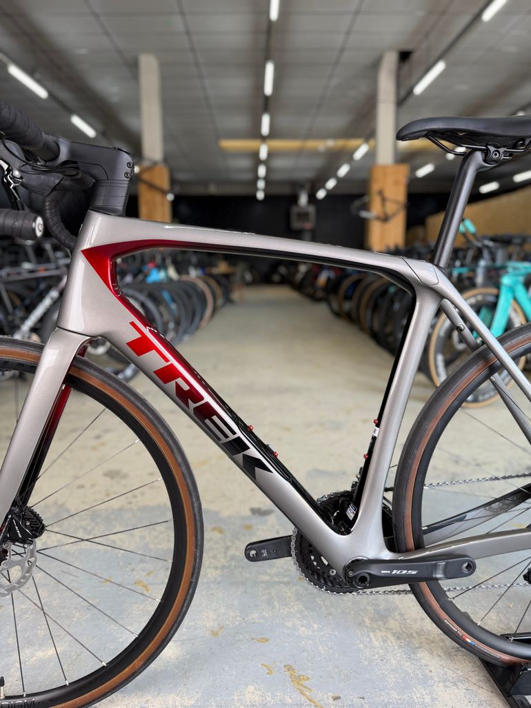 Used Trek Domane SL 5 Gen 4 2023 2023 Road & Gravel, Light Gray — image 22 of 24