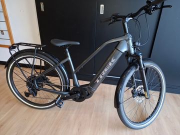 Trek Allant+ 7 Gen 2 2025 Urban usato, Grigio chiaro — immagine 2 di 5