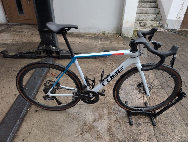 Gebrauchtes CUBE CROSS RACE C:68X TE 2023 2023 Road & Gravel, Weiß — Bild 1 von 3
