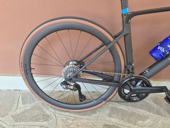Używany Scott Addict 20 2026 2026 Road & Gravel — zdjęcie 8 z 9