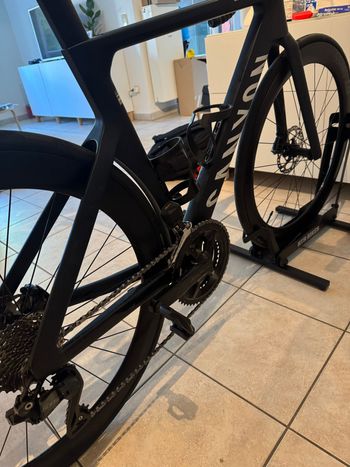 Käytetty Canyon Aeroad CF SLX 7 Di2 2026 2026 Road & Gravel — kuva 3 / 3
