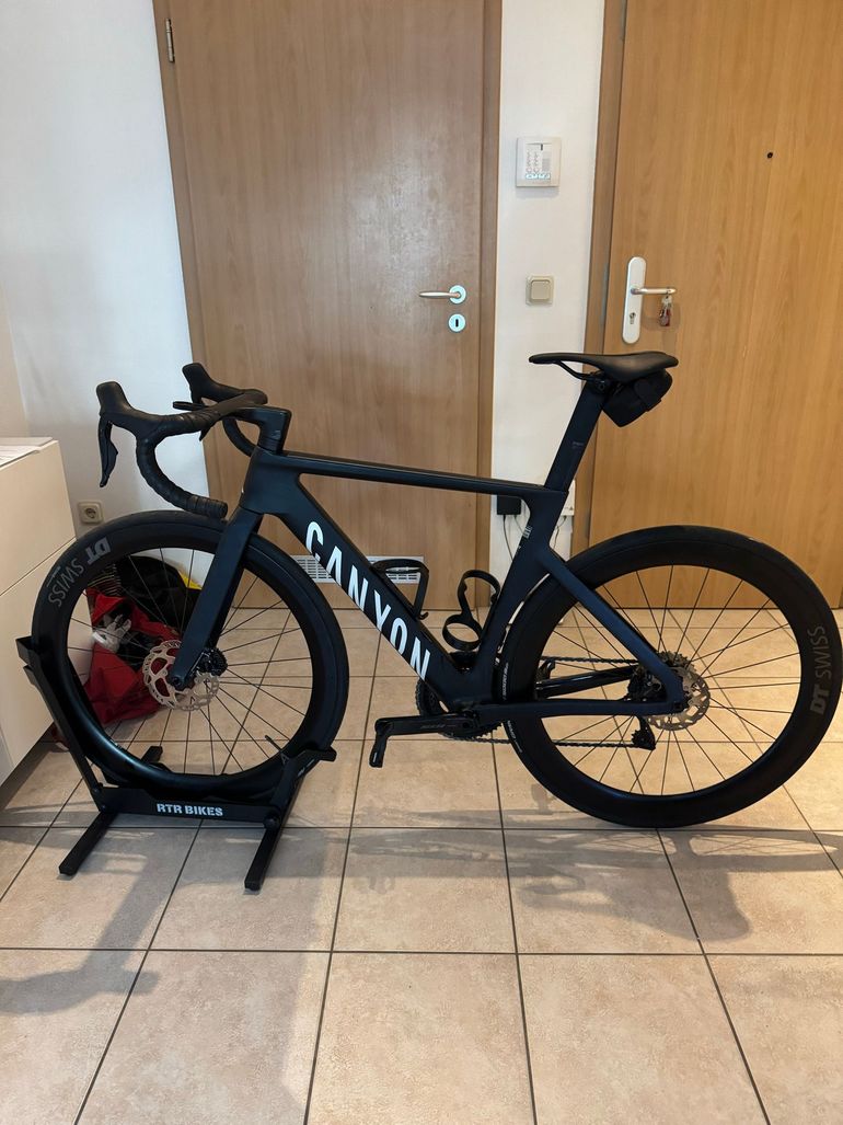 Käytetty Canyon Aeroad CF SLX 7 Di2 2026 2026 Road & Gravel — kuva 2 / 3