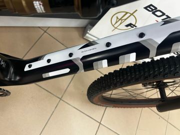 Brugt BMC Fourstroke 01 FRS 2024 2024 Mountainbike — billede 14 af 19