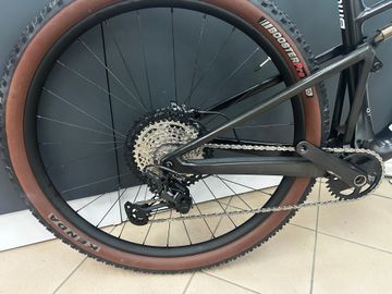 Brugt BMC Fourstroke 01 FRS 2024 2024 Mountainbike — billede 2 af 19