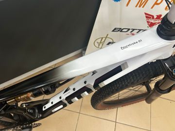 Brugt BMC Fourstroke 01 FRS 2024 2024 Mountainbike — billede 13 af 19