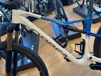 Used Orba ozi m-pro 2025 Custom Shimano Deore XT 2025 Mountainbike, Blue — image 2 of 6