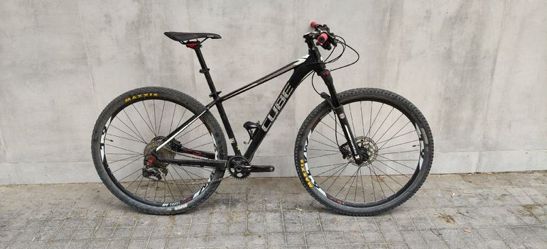 CUBE LTD Race 2016 2016 Mountainbike de segunda mano, Negro — imagen 1 de 9