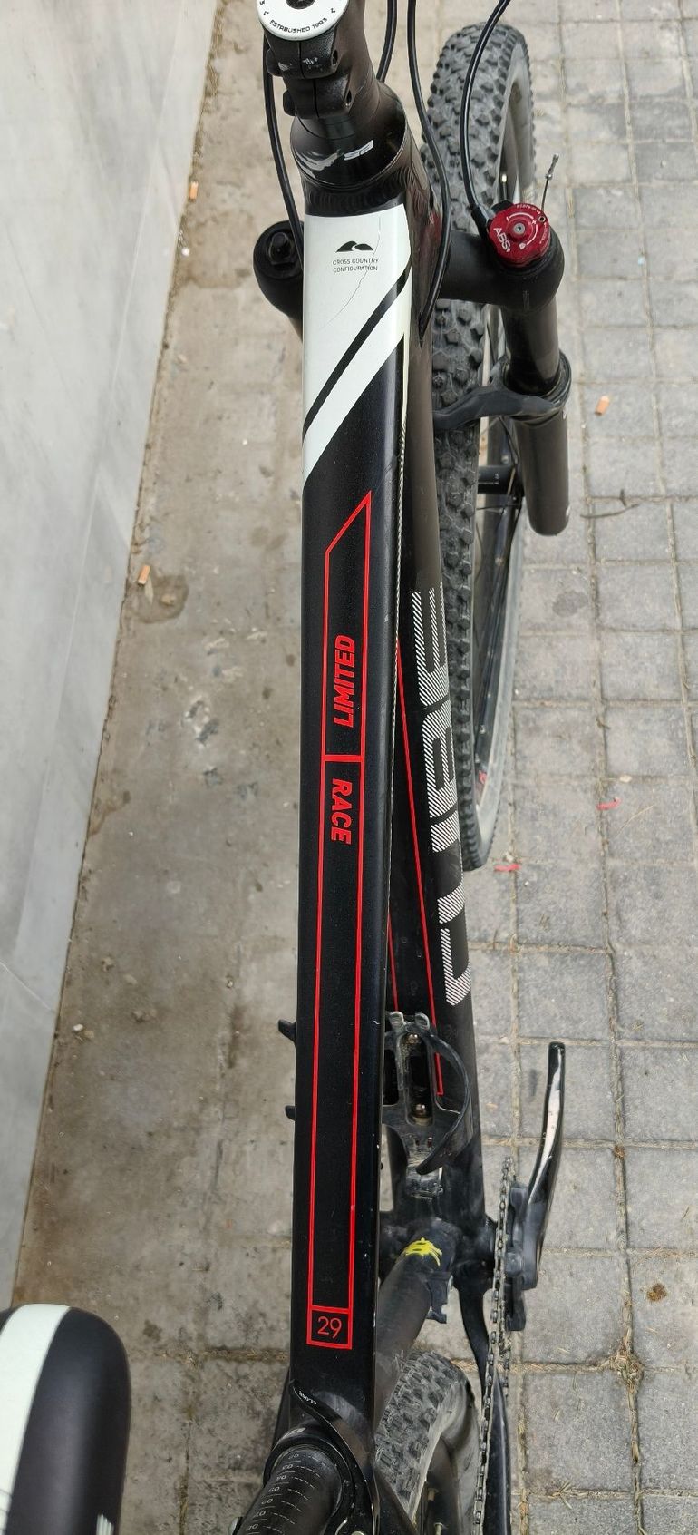 CUBE LTD Race 2016 2016 Mountainbike de segunda mano, Negro — imagen 7 de 9