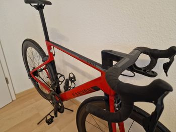 Käytetty Canyon Aeroad CF SLX 8.0 2018 2018 Road & Gravel — kuva 4 / 6
