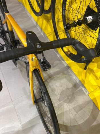 Tweedehands Gusto Custom Shimano 105 Di2 2025 Road & Gravel — afbeelding 4 van 6