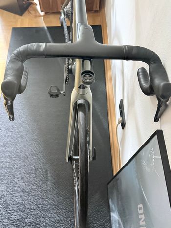 Used Canyon Endurace CF SLX 8 Di2 2025 Road & Gravel, Green — image 16 of 27