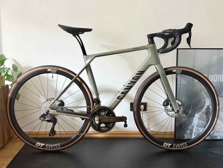 Used Canyon Endurace CF SLX 8 Di2 2025 Road & Gravel, Green — image 1 of 27