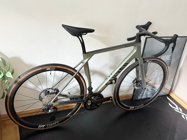 Used Canyon Endurace CF SLX 8 Di2 2025 Road & Gravel, Green — image 25 of 27