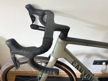 Used Canyon Endurace CF SLX 8 Di2 2025 Road & Gravel, Green — image 22 of 27